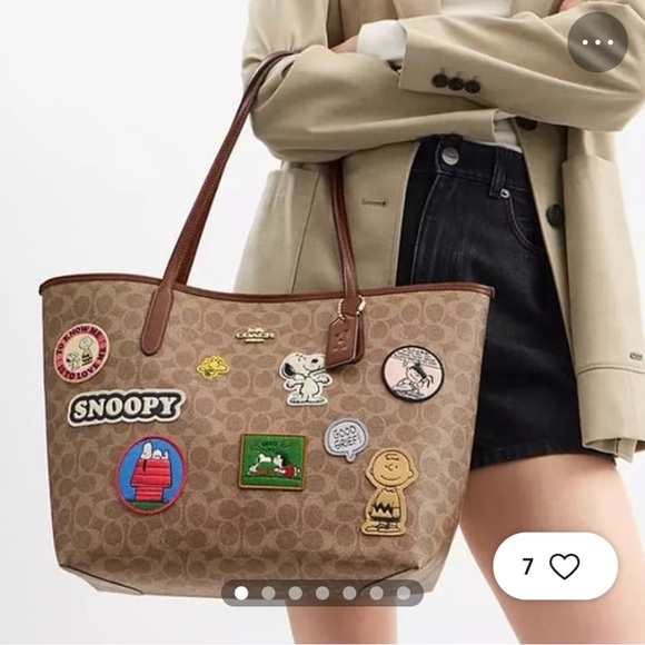 Coach Handbags - Coach peanuts x city tote patches